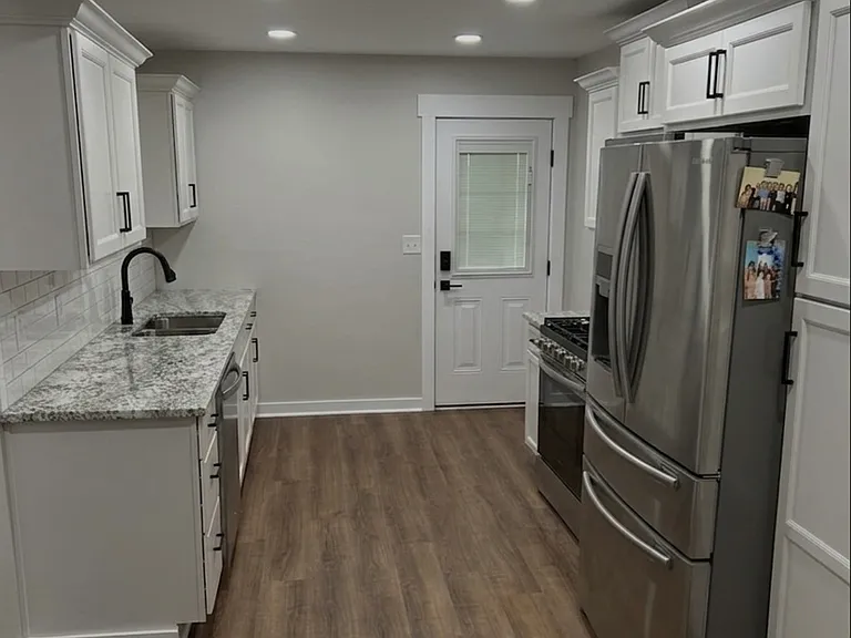 909 Charles Scott Dr — Photo 8