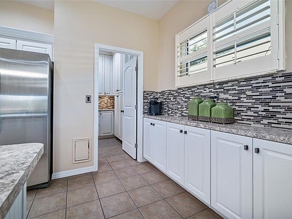 5th image of 6735 Monarch Park Dr