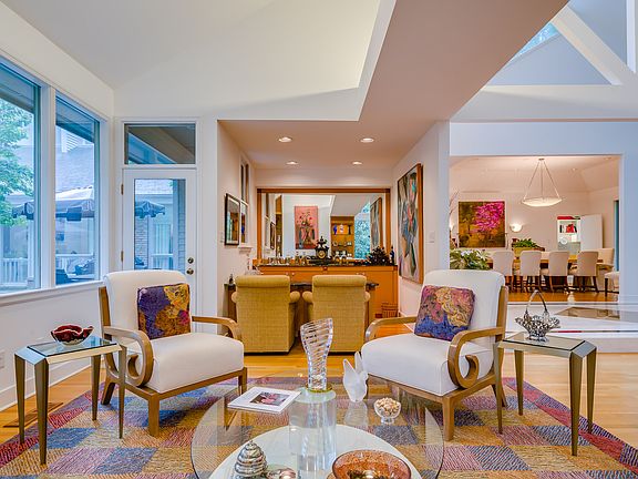 Sitting Area with Wet Bar