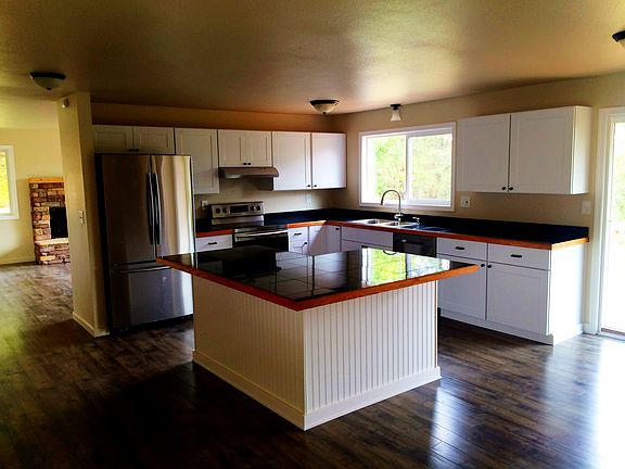 2nd image of 281 Black Oak Dr