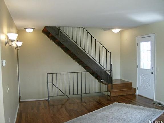 4th image of 23571 Meeting Hall Ln #1