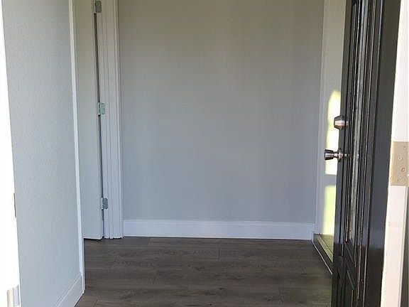 3rd image of 1610 Pinewood Dr