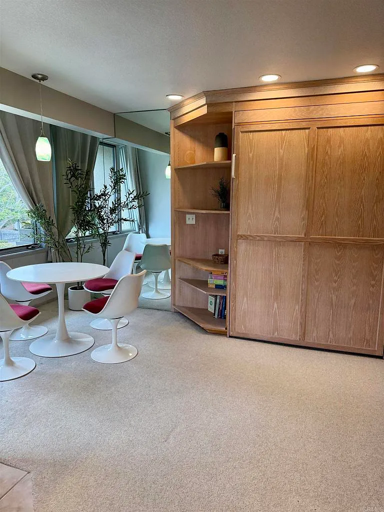 1 bed, 876 sqft, $6,000 — Photo 4