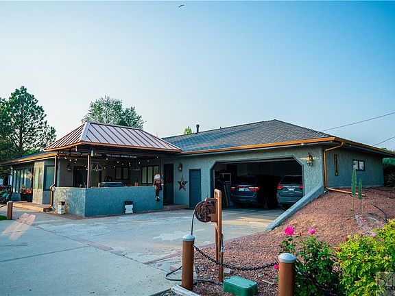 5th image of 1520 East Ln