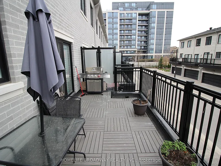 392 Highway 7 E #Townhouse 7 — Photo 11