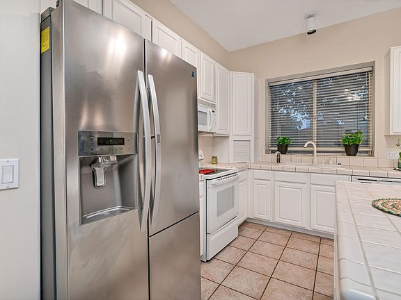 5th image of 9425 E Idaho Ave