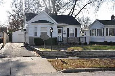 1243 Olive St photo 1