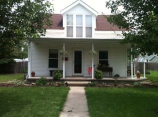 114 N Sherman St, Girard, IL