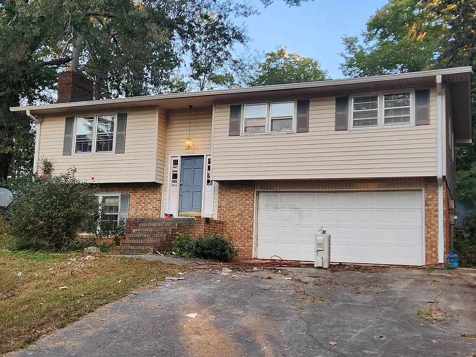 1304 Vine St NE