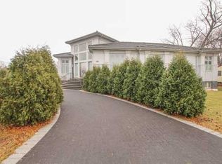 681 N 9th Ave, Addison, IL 60101