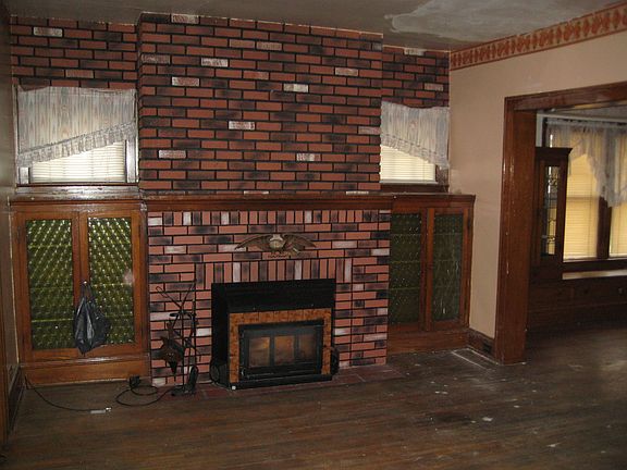 5th image of 10228 Loretta Ave