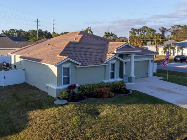 2101 SW Vixen Court, Port St Lucie, FL 34953