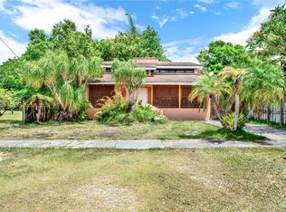 562 SW 3rd St, Florida City, FL 33034