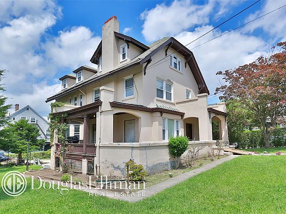3rd image of 419 Palisade Ave