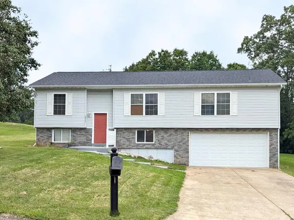 2867 Country Aire Est, De Soto, MO 63020