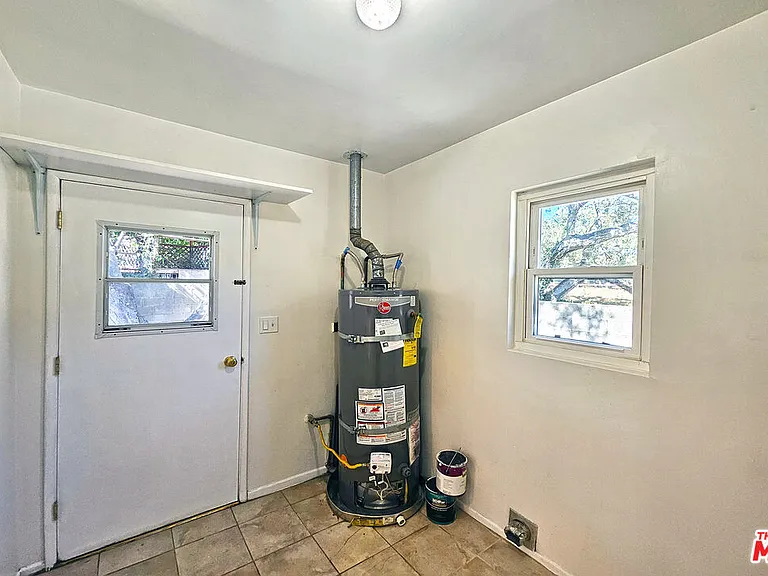 3700 Glenwood Ave — Photo 12