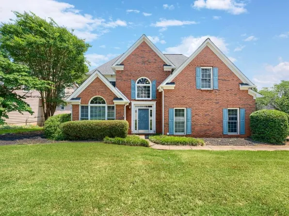 5384 Monarch Pine Ln, Peachtree Corners, GA 30071