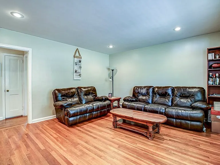 1271 Kingsley Cir NE #B — Photo 7