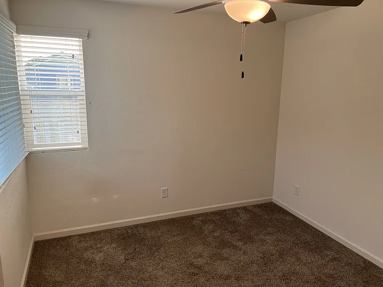 2021 N Walling Ln — Photo 12