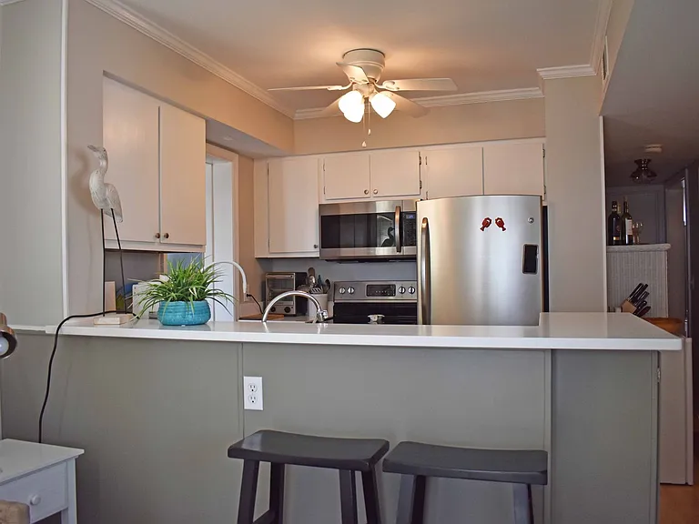 89 Country Club Dr #C5 — Photo 10