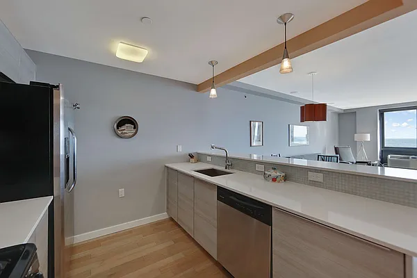 Sold by Carolyn C Redmond, LREB | media 9