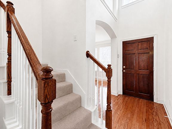 4th image of 531 Southridge Way