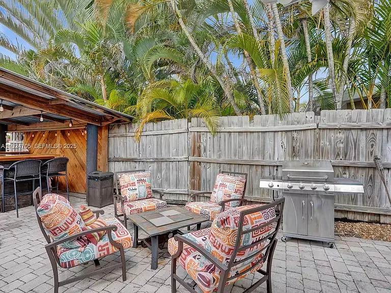 2525 Gulfstream Ln — Photo 22