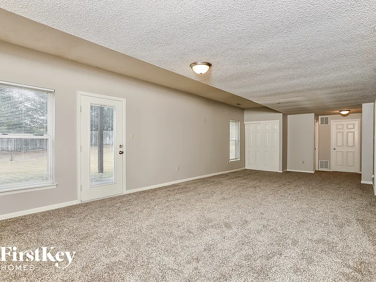 206 Sunshine Dr — Photo 8