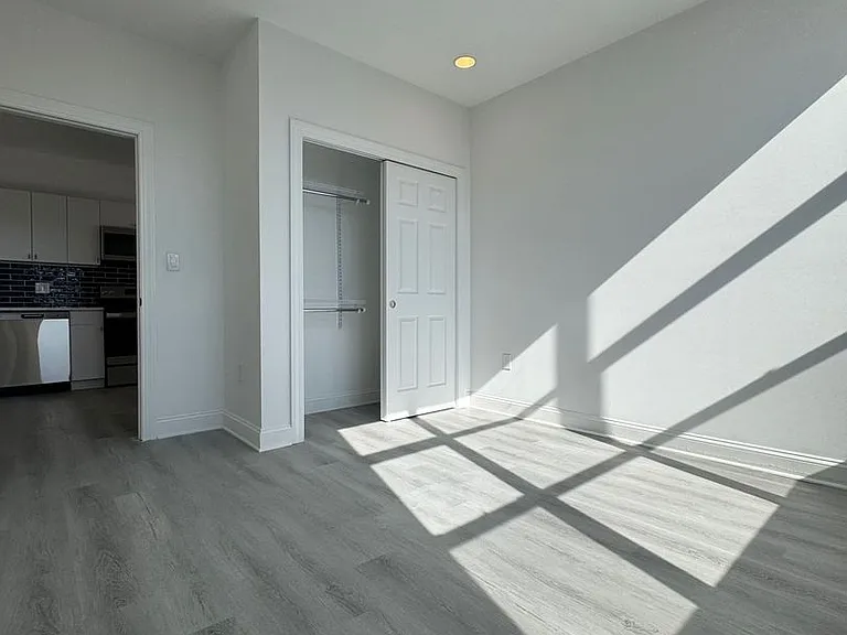 1600 West Hunting Park - Residential — Photo 26