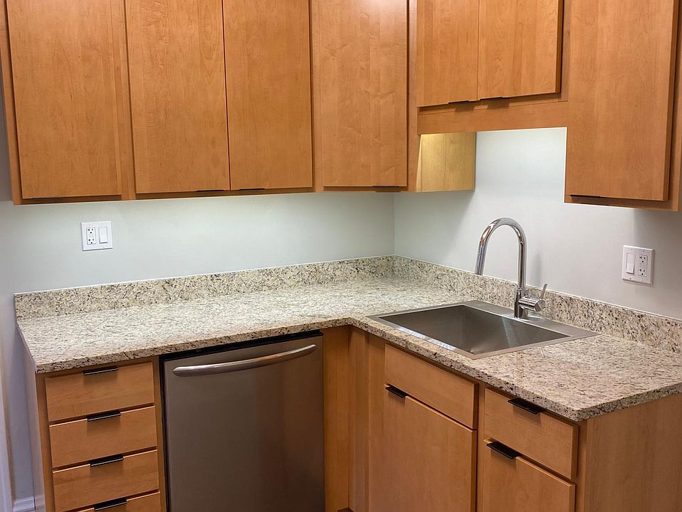 1st image of 4520 N Hamilton Ave #1