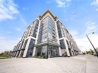 405 Dundas St W #316, Oakville, ON
