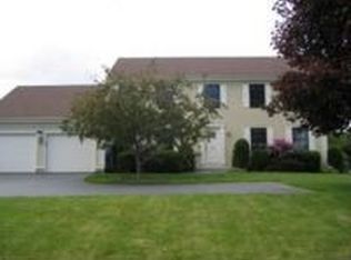 33 Fairview Ave, Auburn, ME 04210