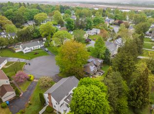 52 Lillibridge Ct, Hamden, CT 06517