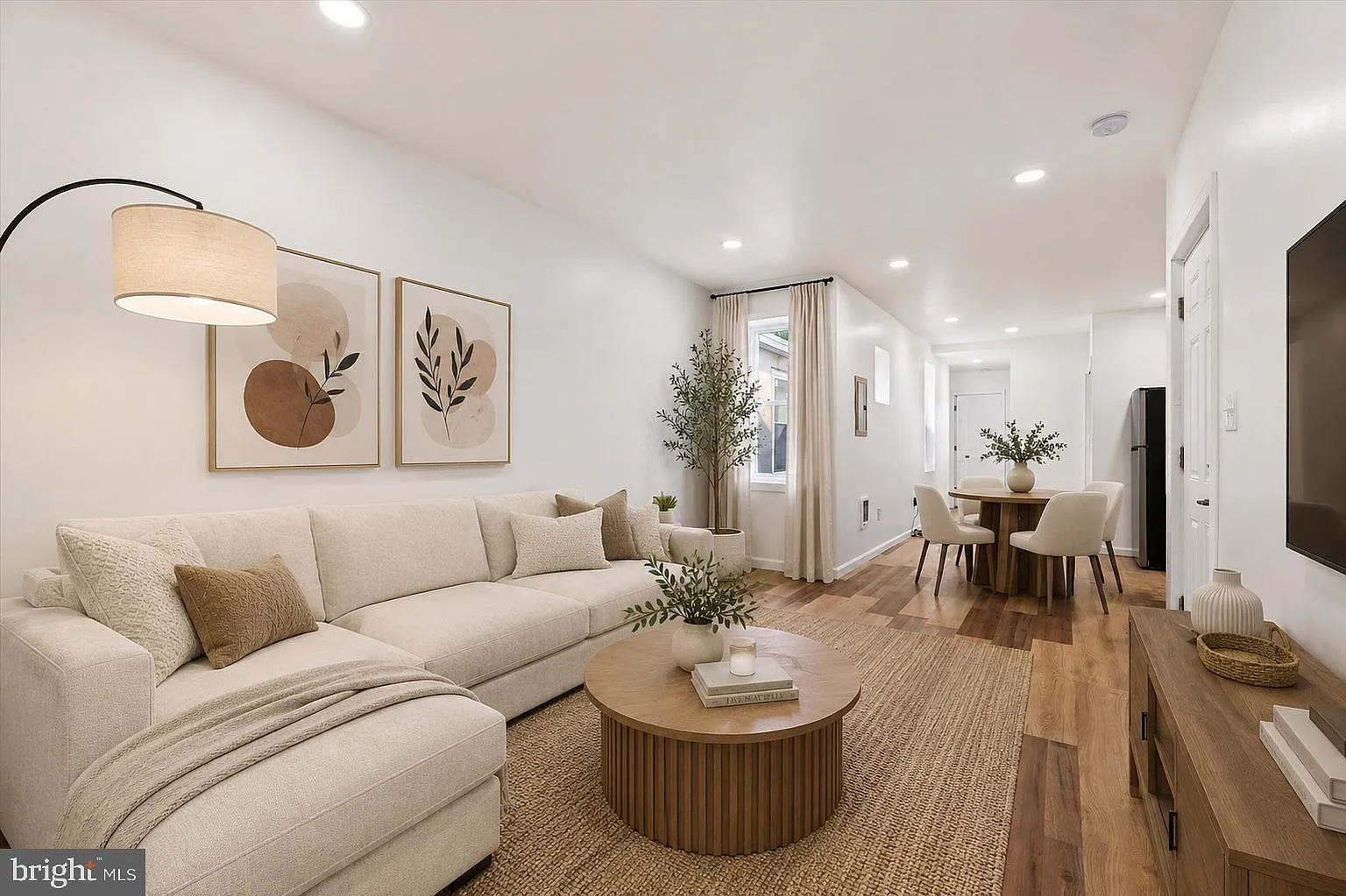 2 bed, 750 sqft, $1,399 — Photo 1