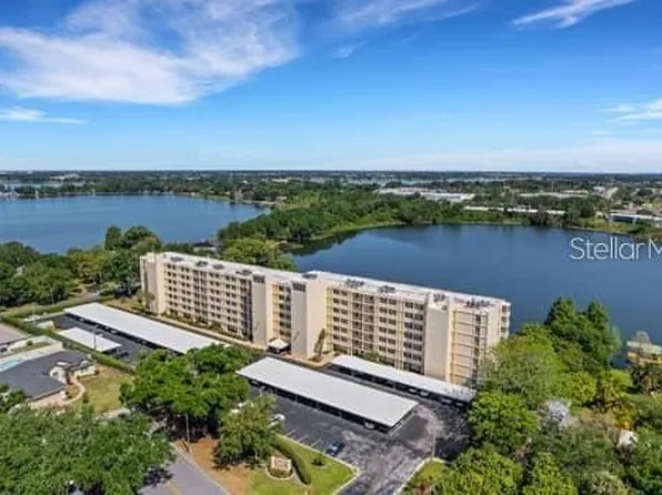 700 Mirror Ter NW APT 403, Winter Haven, FL 33881