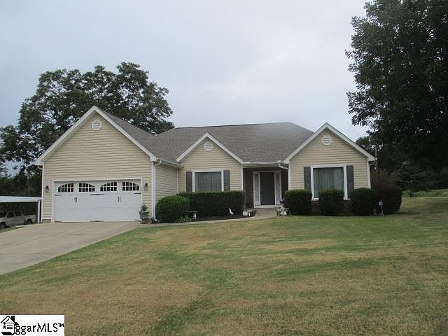 1st image of 205 Fairhaven Dr