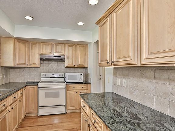 4th image of 2616 Keene Park Dr