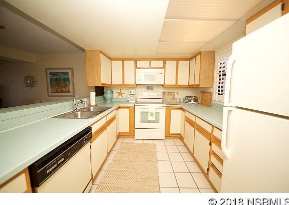 4th image of 4175 S Atlantic Ave APT 233