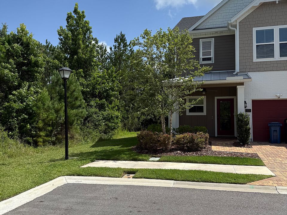 1st image of 72 Viceroy Ct