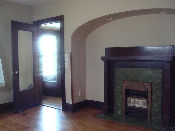 2nd image of 1299 W 112th St