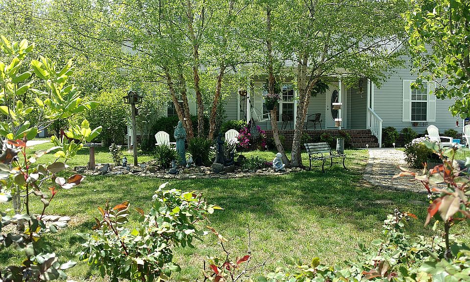 2nd image of 256 Williamsburg Cir