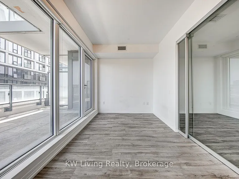 251 Jarvis St #921 — Photo 4