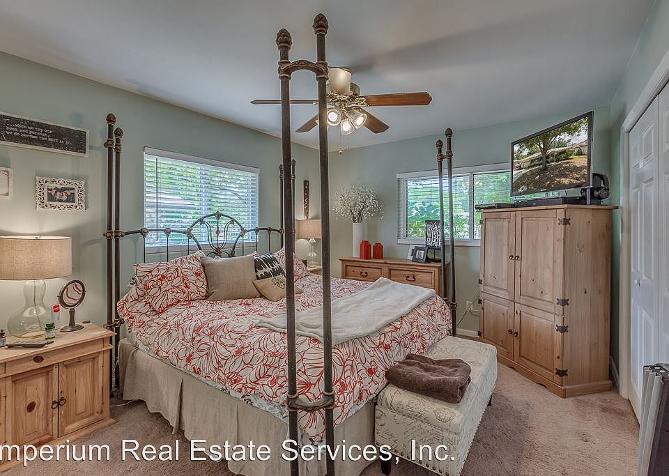 1st image of 1521 Price Cir