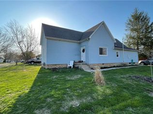 20 W Taylor Ave, Charleston, IL 61920