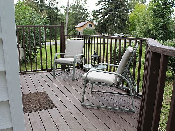 Side patio
