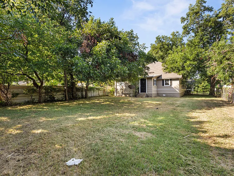427 Sherman St — Photo 11