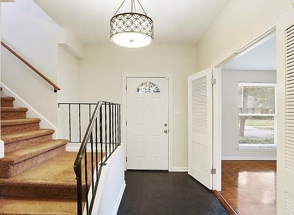3rd image of 5800 Durbridge Dr