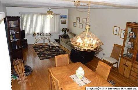3rd image of 50 Blueberry Ln