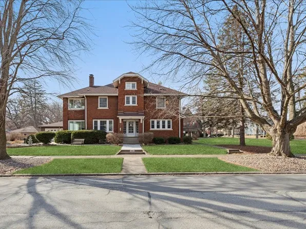 2311 12th St, Moline, IL 61265