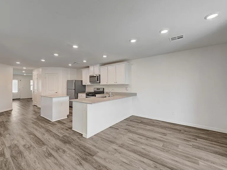 4116 Gold Desert St — Photo 12